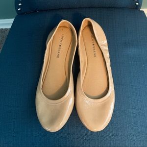 Lucky Brand nude flats